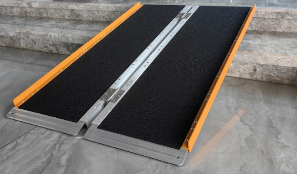 铝蜂窝板应用于坡道板领域中