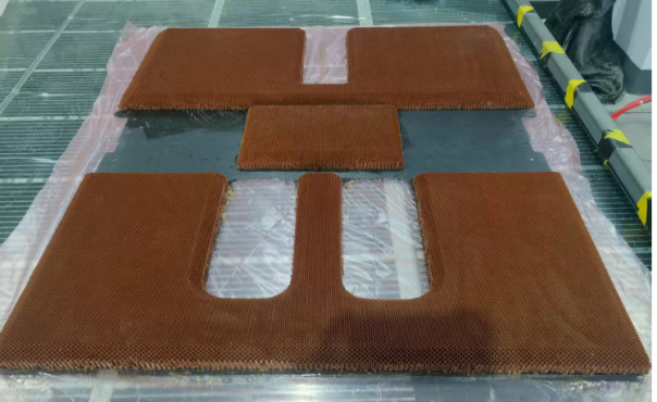 芳纶蜂窝应用于汽车防护板