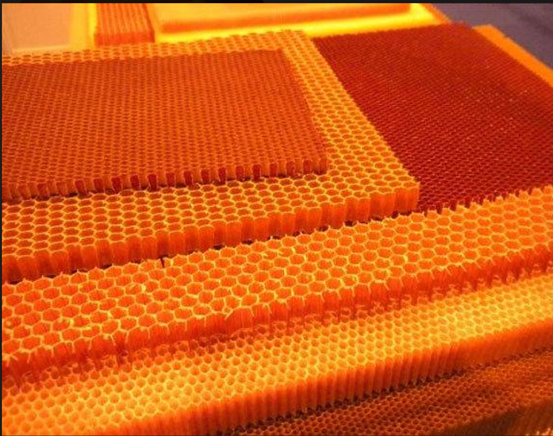 芳纶蜂窝板应用于飞机货仓地板